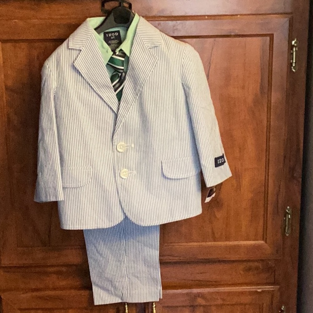Boys 4piece suit- Brand new